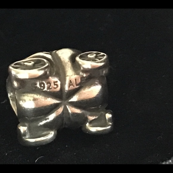 Pandora two tone Cinderella carriage charm - Picture 2 of 4